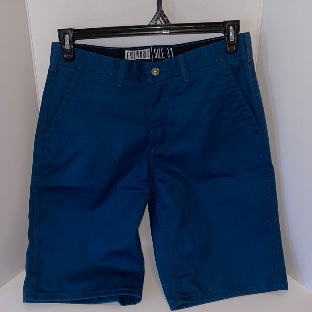 Free World size 31 shorts skater blue like new